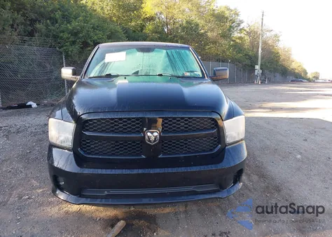 2015 Ram 1500 Express z USA, uszkodzony, nr VIN 1C6RR7FT8FS595272